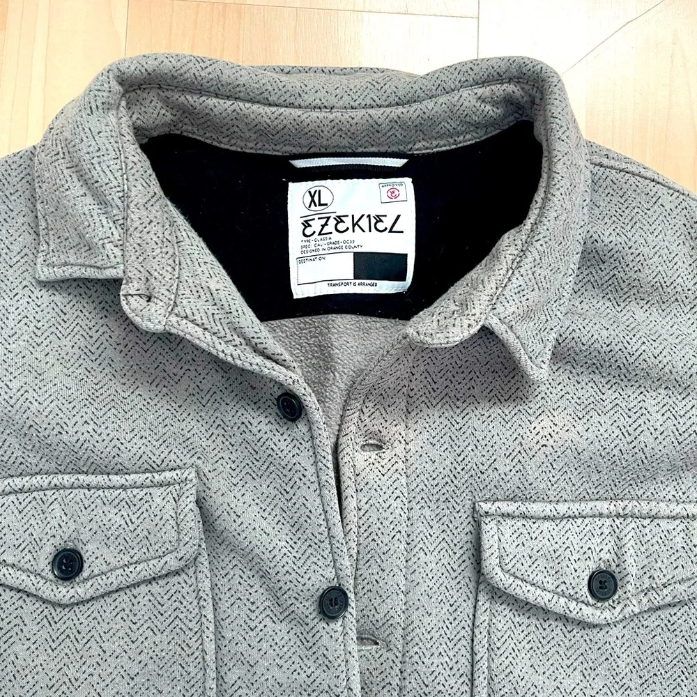 Ezekial Shacket - Picture 2 of 2